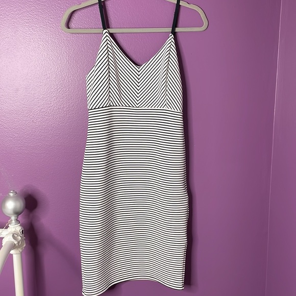 Forever 21 Dresses & Skirts - Black and White Striped Cocktail Dress Bodycon